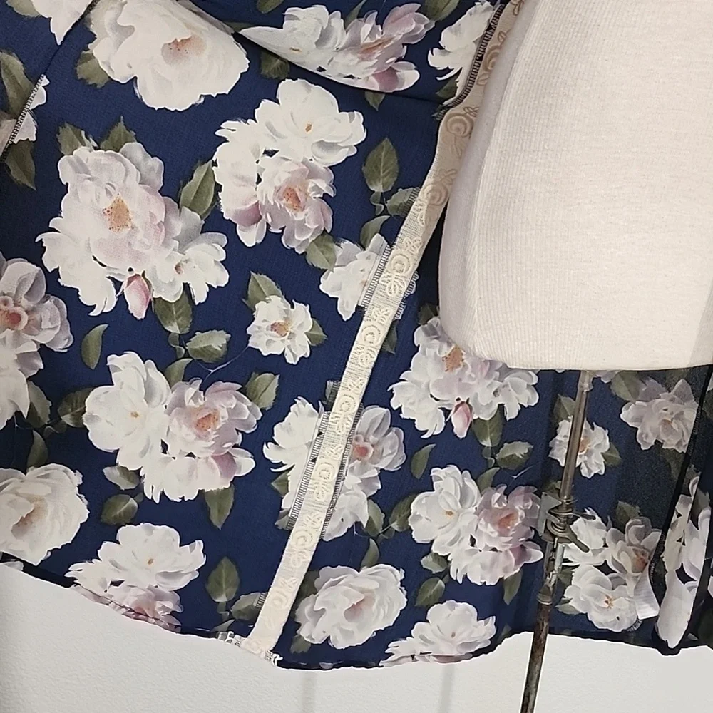 Umgee Kimono Large Flowers Lace Strip On Back Navy Multi Size S